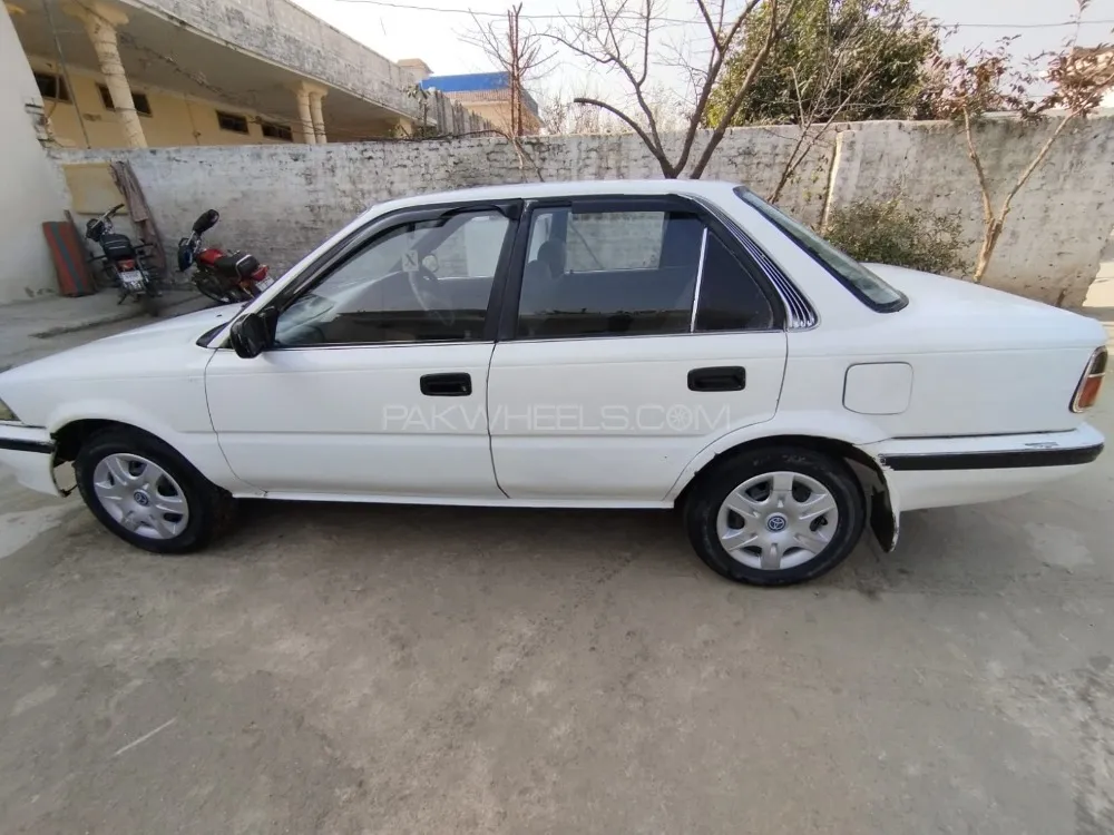 Toyota Corolla 1988 for Sale in Topi Image-1