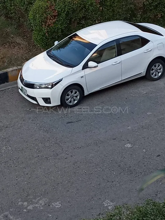 Toyota Corolla 2015 for Sale in Islamabad Image-1