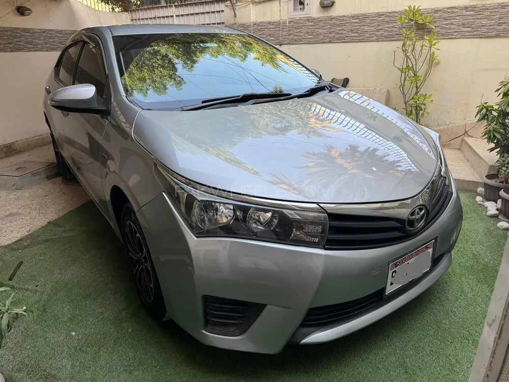 Toyota Corolla 2015 for Sale in Karachi Image-1