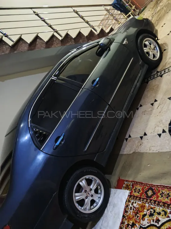 Toyota Corolla 2004 for Sale in Peshawar Image-1
