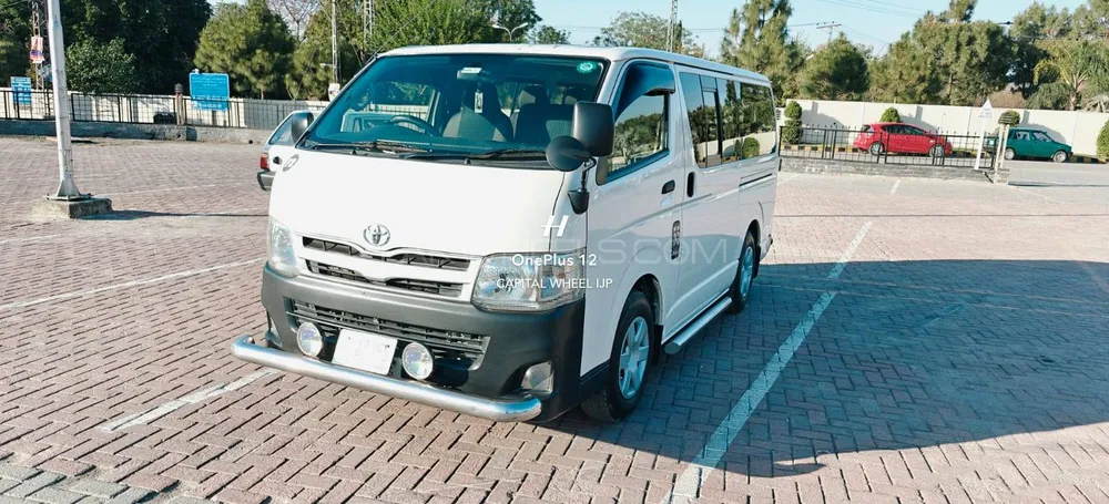 Toyota Hiace 2014 for Sale in Islamabad Image-1