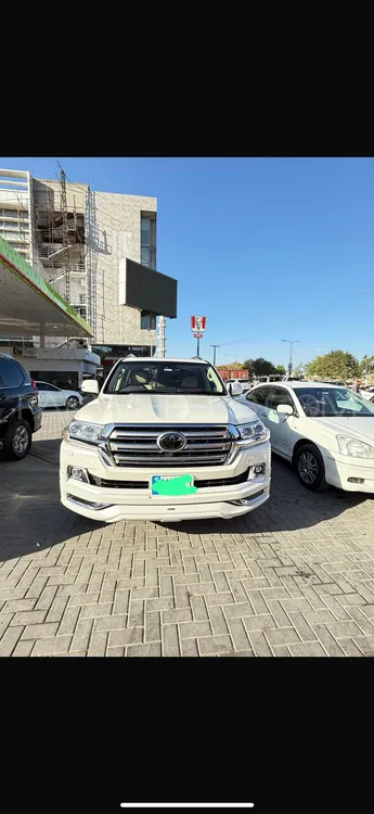Toyota Land Cruiser 2018 for Sale in Islamabad Image-1