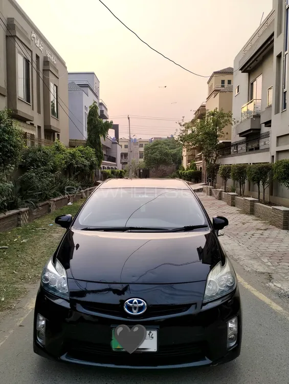 Toyota Prius 2010 for Sale in Lahore Image-1