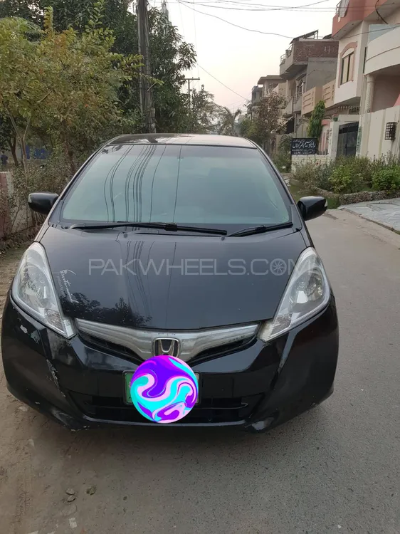 Honda Fit 2013 for Sale in Faisalabad Image-1