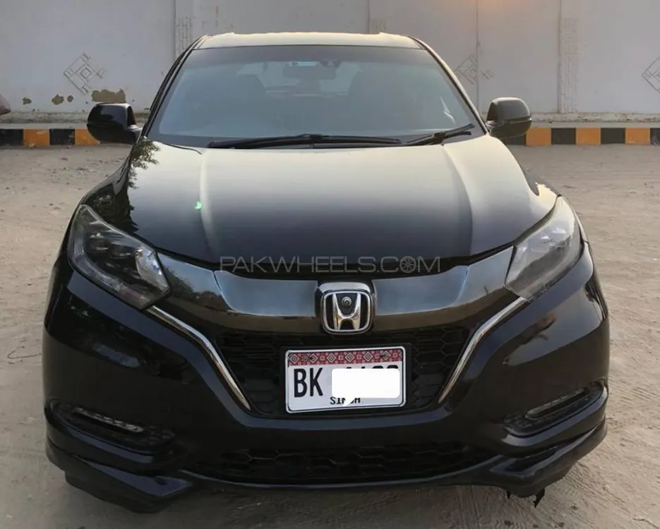 Honda Vezel 2016 for Sale in Karachi Image-1