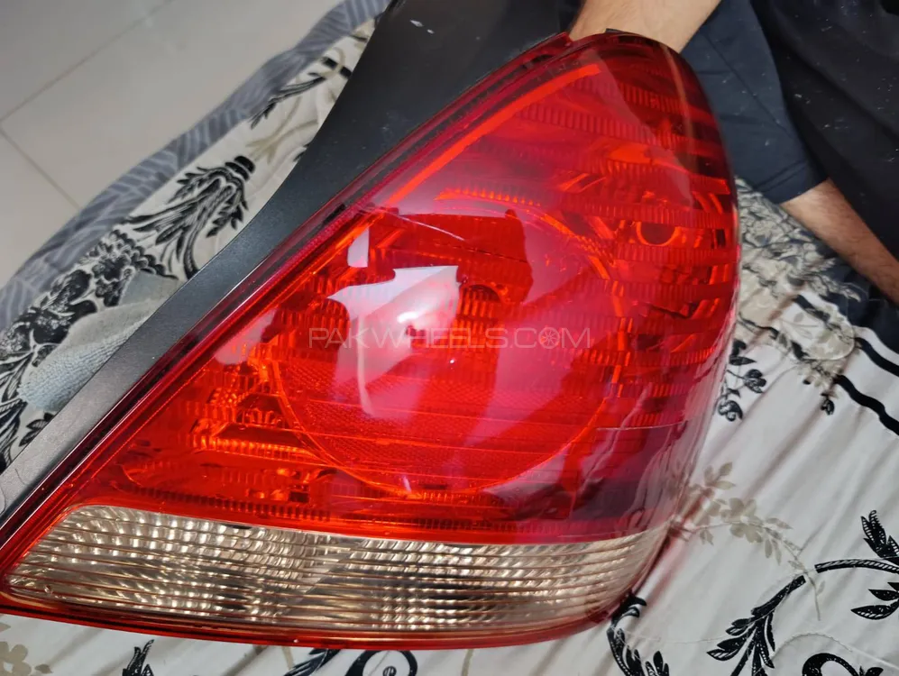 Nissan Sunny back light  N16 (2004-2011) Image-1