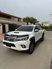 Toyota Hilux Revo V Automatic 3.0  2017 for Sale