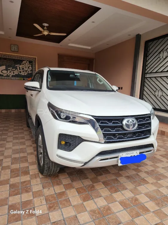 Toyota Fortuner 2021 for Sale in Lahore Image-1
