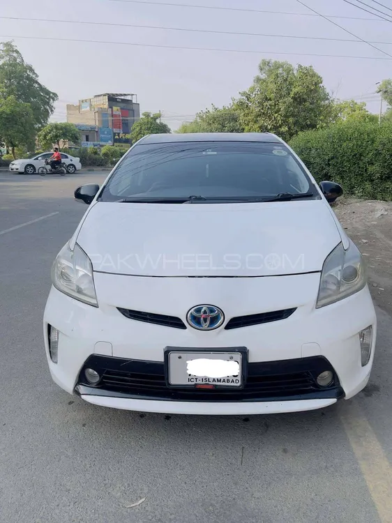 Toyota Prius 2014 for Sale in Faisalabad Image-1