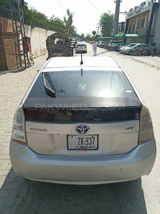Toyota Prius 2010 for Sale in Peshawar Image-1