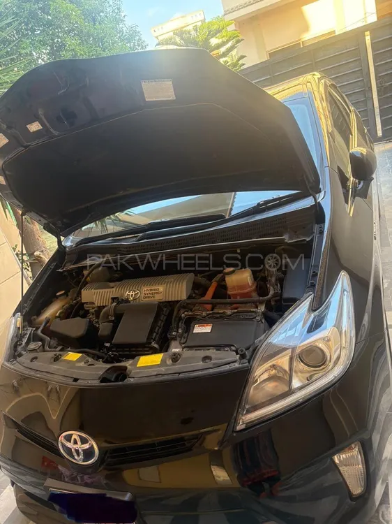 Toyota Prius 2014 for Sale in Islamabad Image-1