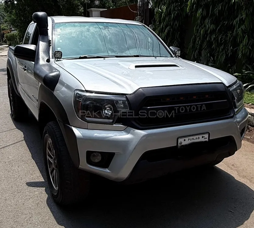 Toyota Tacoma 2014 for Sale in Lahore Image-1