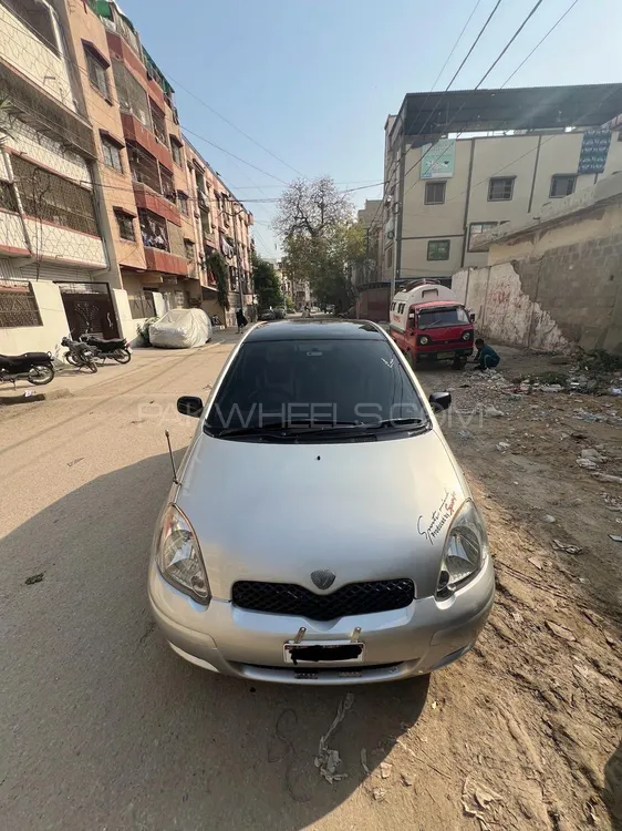 Toyota Vitz 2004 for Sale in Karachi Image-1