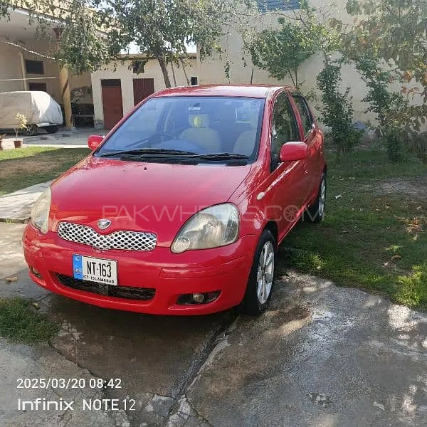 Toyota Vitz 2004 for Sale in Mardan Image-1