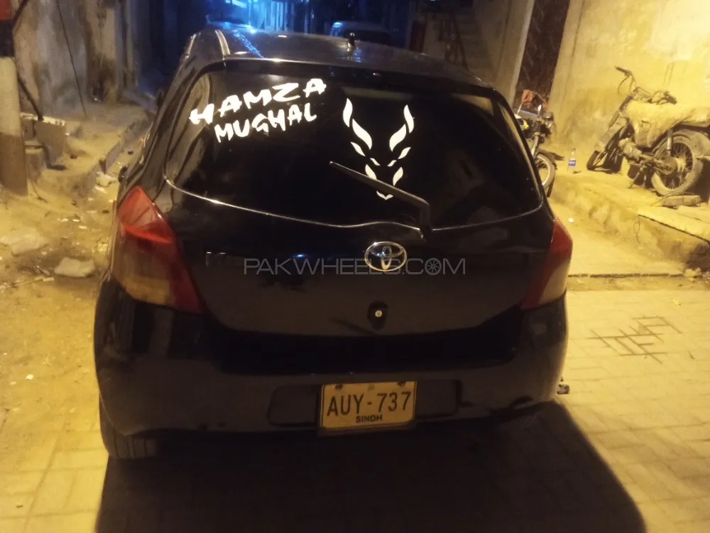 Toyota Vitz 2005 for Sale in Karachi Image-1