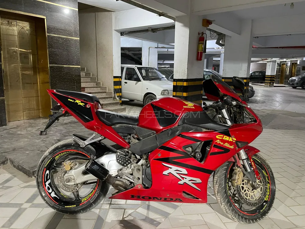 Honda CBR 1000RR 2004 for Sale Image-1