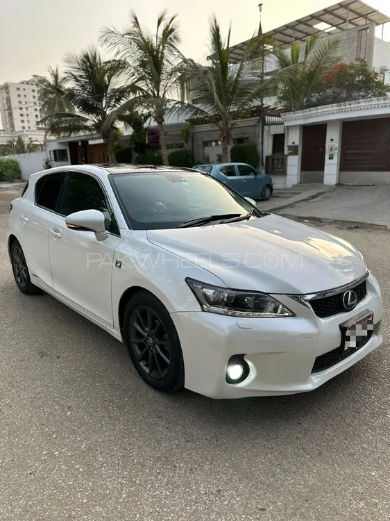 Lexus CT200h 2011 for Sale in Karachi Image-1