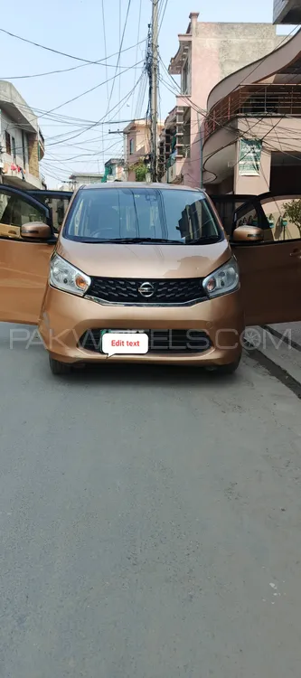نسان ڈیز 2015 for Sale in لاہور Image-1