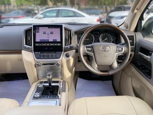 Land Cruiser AX 
Model: 2020
Mileage: 33,000 km 
Unregistered 

*Original TV + 4 cameras  
*7 Seater  
*Sunroof
*Beige room

Calling and Visiting Hours

Monday to Saturday

11:00 AM to 7:00 PM