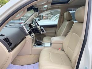 Land Cruiser AX 
Model: 2020
Mileage: 33,000 km 
Unregistered 

*Original TV + 4 cameras  
*7 Seater  
*Sunroof
*Beige room

Calling and Visiting Hours

Monday to Saturday

11:00 AM to 7:00 PM