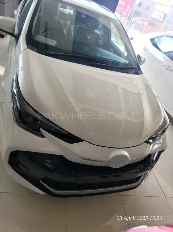 Toyota Yaris Sedan 2025 for Sale in Karachi Image-1