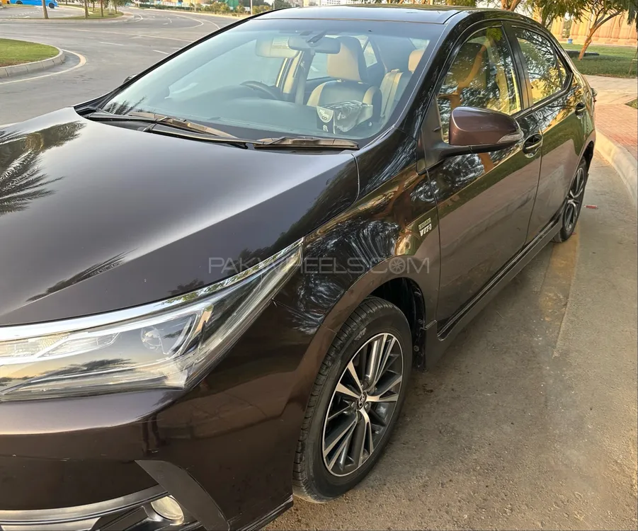 Toyota Corolla 2017 for Sale in Karachi Image-1