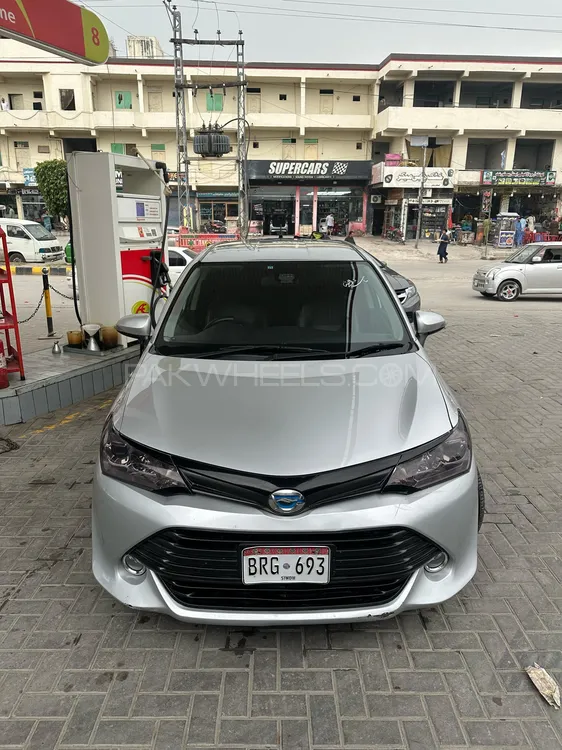 Toyota Corolla Fielder 2015 for Sale in Islamabad Image-1