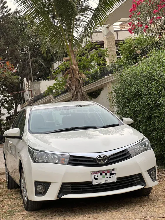 Toyota Corolla 2017 for Sale in Karachi Image-1