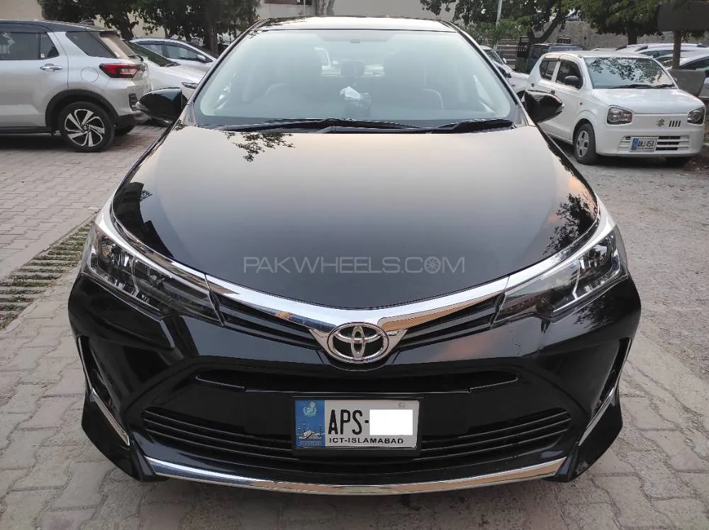Toyota Corolla 2019 for Sale in Islamabad Image-1