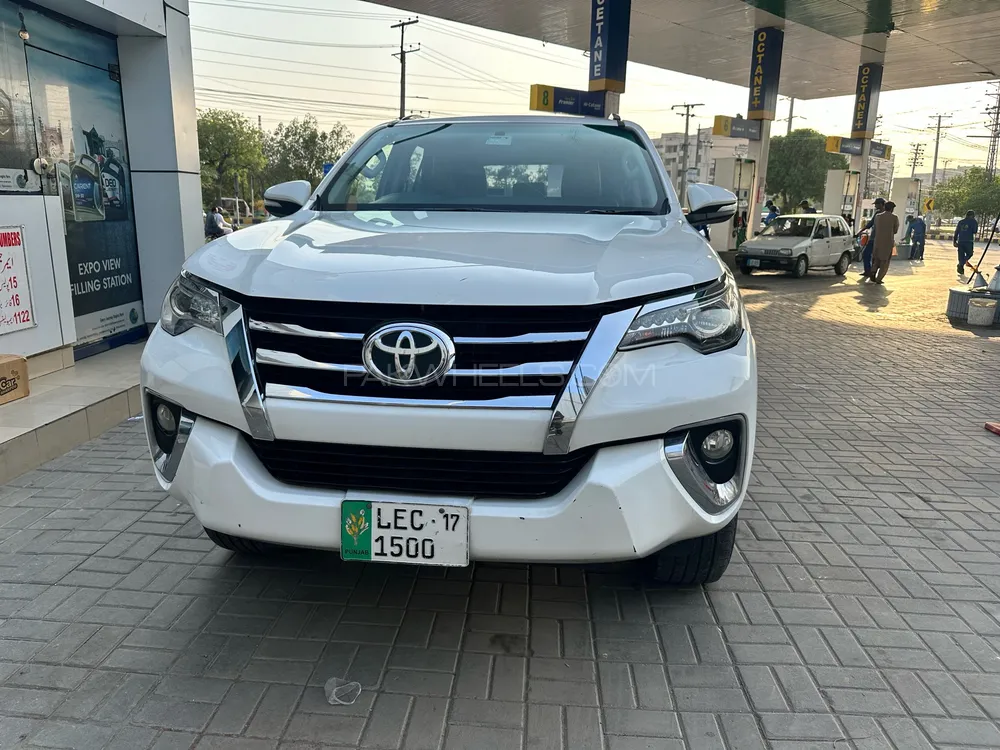 Toyota Fortuner 2017 for Sale in Sialkot Image-1