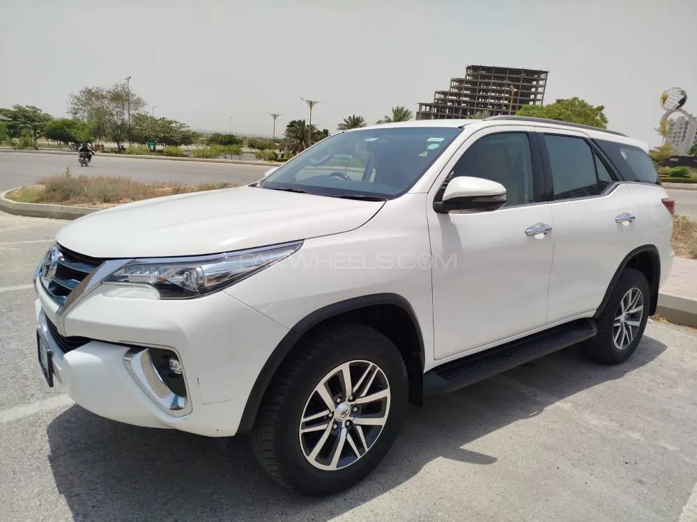 Toyota Fortuner 2019 for Sale in Karachi Image-1