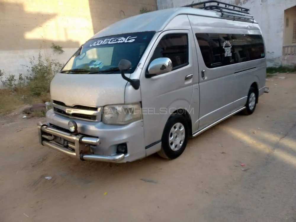 Toyota Hiace 2011 for Sale in Karachi Image-1