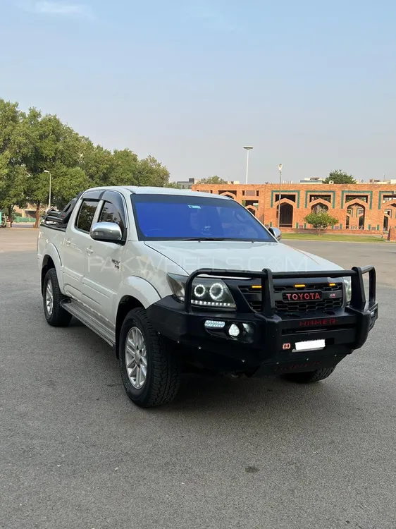 Toyota Hilux 2014 for Sale in Lahore Image-1