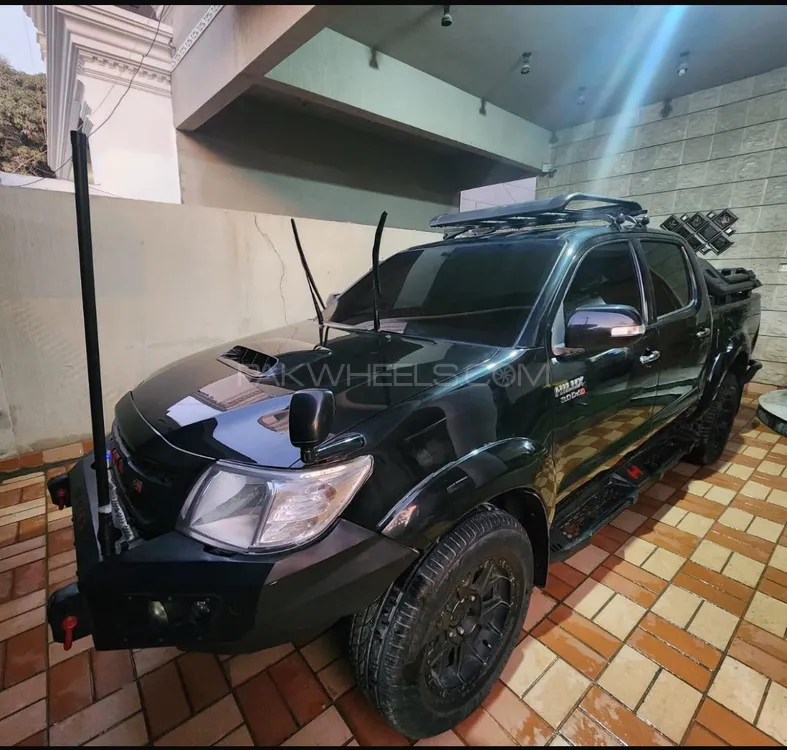 Toyota Hilux 2006 for Sale in Karachi Image-1