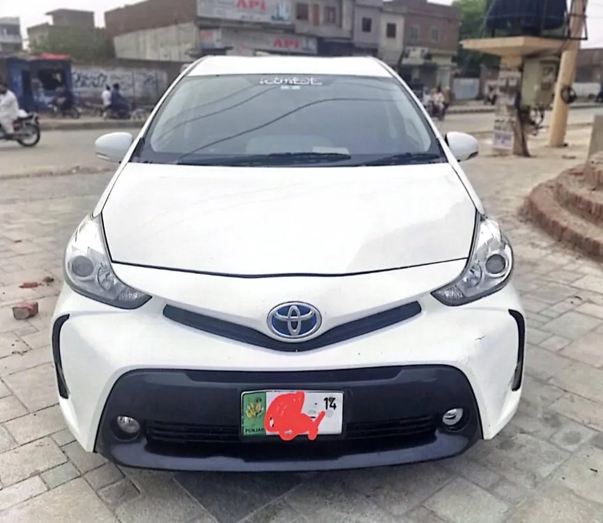 ٹویوٹا پریوس الفا 2012 for Sale in گجرانوالہ Image-1