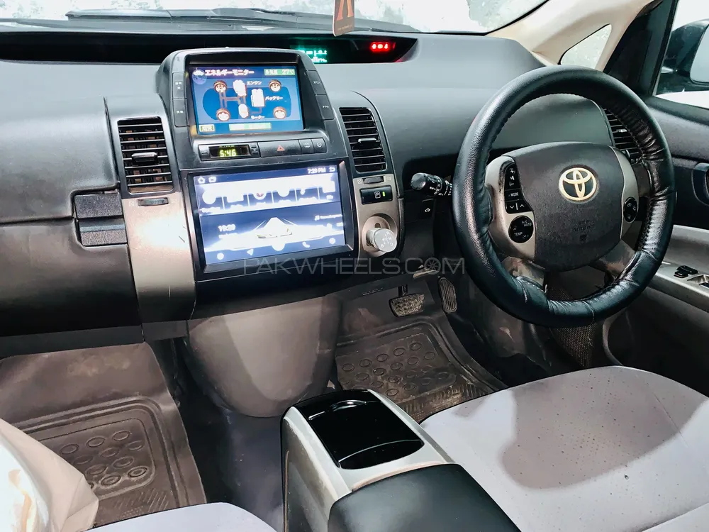 Toyota Prius 2007 for Sale in Hassan abdal Image-1