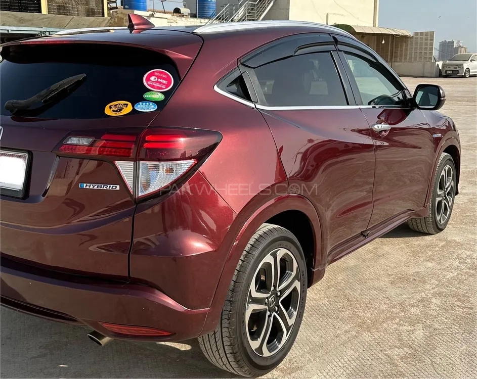 Honda Vezel 2015 for Sale in Karachi Image-1