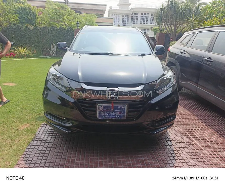 Honda Vezel 2016 for Sale in Lahore Image-1