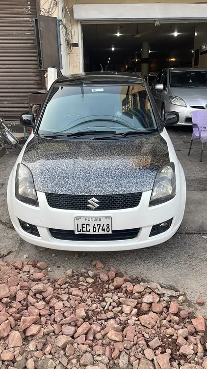 Suzuki Swift 2011 for Sale in Faisalabad Image-1