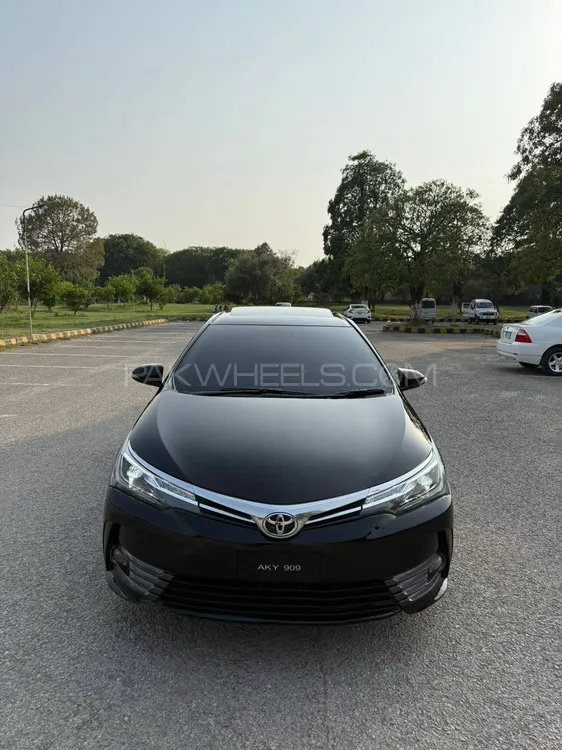 Toyota Corolla 2018 for Sale in Islamabad Image-1