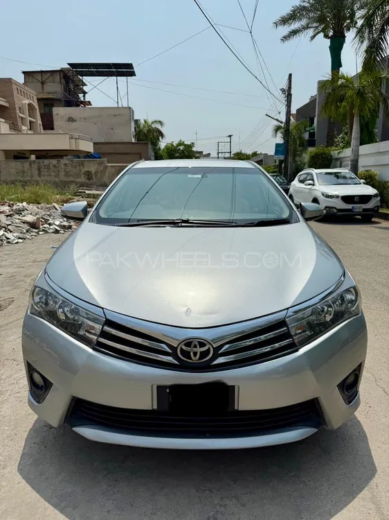 Toyota Corolla 2015 for Sale in Faisalabad Image-1