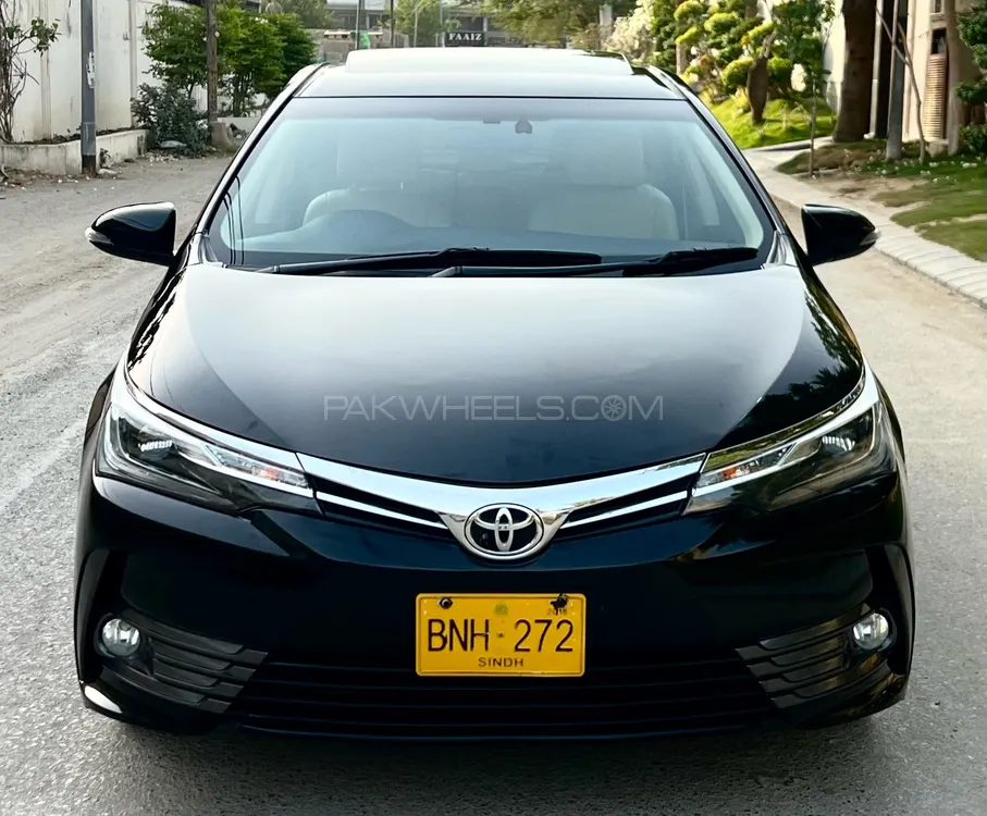 Toyota Corolla 2018 for Sale in Karachi Image-1