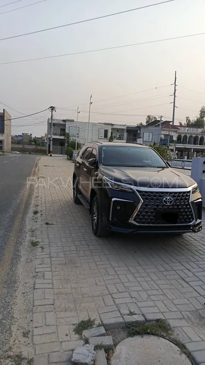 Toyota Fortuner 2021 for Sale in Lahore Image-1