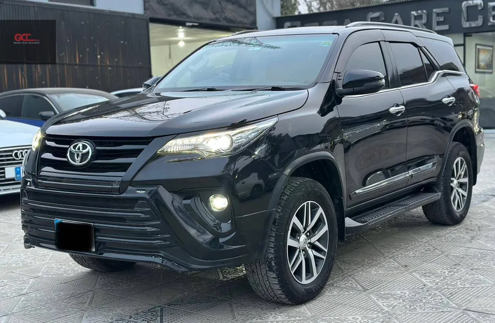 Toyota Fortuner 2019 for Sale in Islamabad Image-1