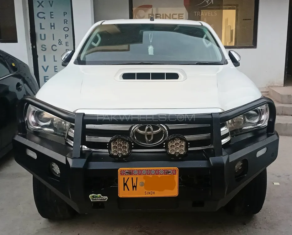 Toyota Hilux 2017 for Sale in Karachi Image-1