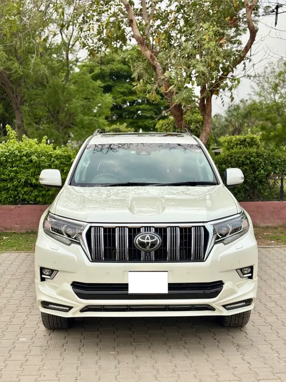 Toyota Prado 2019 for Sale in Lahore Image-1