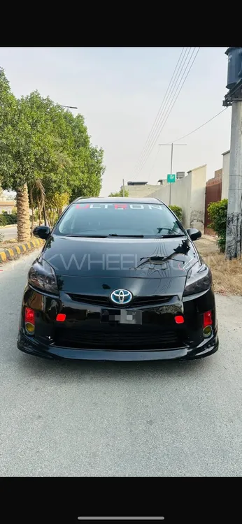 Toyota Prius 2011 for Sale in Arifwala Image-1