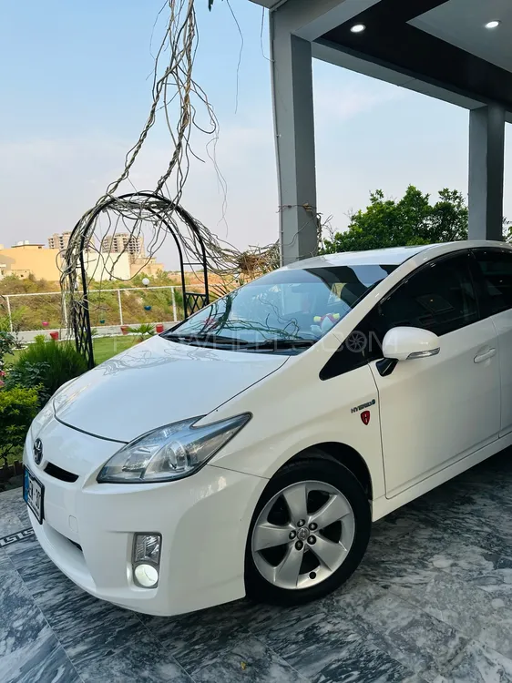 Toyota Prius 2010 for Sale in Islamabad Image-1