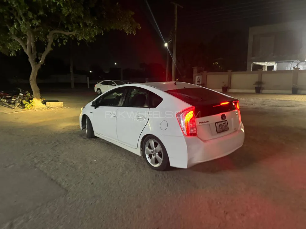 Toyota Prius 2018 for Sale in Lahore Image-1