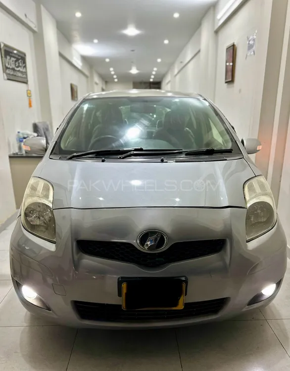Toyota Vitz 2008 for Sale in Karachi Image-1